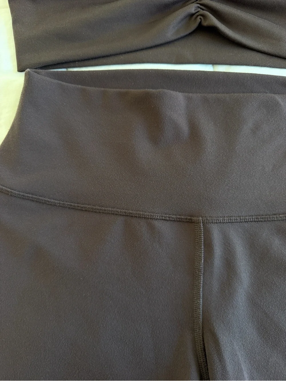 Alo Women's 7” High-Rise Bike Shorts in Raisin